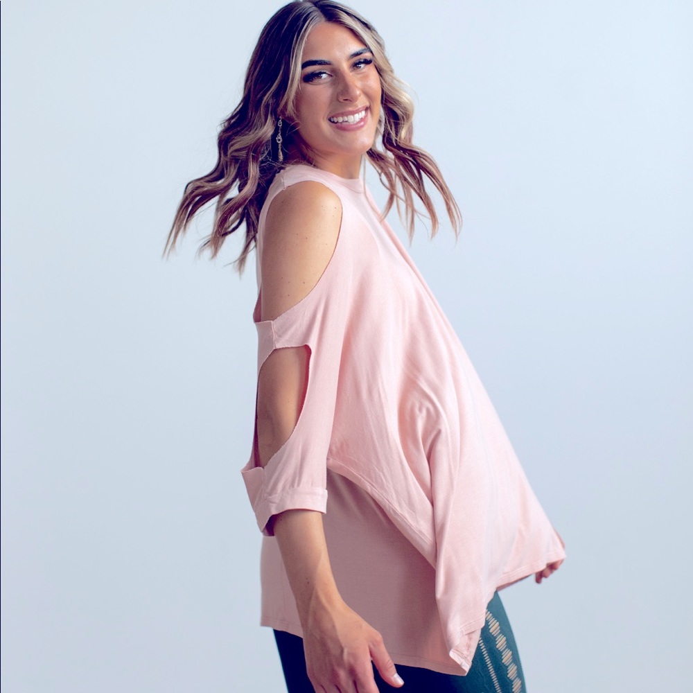 𝗦𝗔𝗩𝗩𝗜 𝗚𝗿𝗶𝗺𝗲𝘀 𝗧𝗲𝗲 𝗖𝘂𝘁 𝗢𝘂𝘁 𝗦𝗹𝗲𝗲𝘃𝗲𝘀 𝗙𝗹𝗼𝘄𝘆 𝗦/𝗠